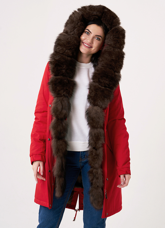 фото Парка красного цвета с меховой отделкой из песца модель № 75756