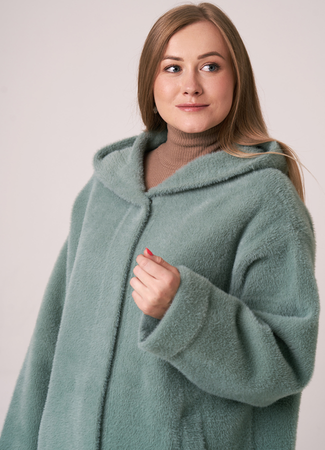 Женское пальто с капюшоном модель №  в кредит