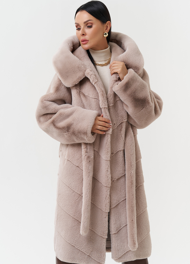 Шуба из эко меха с капюшоном модель № 28638 универмаг малина