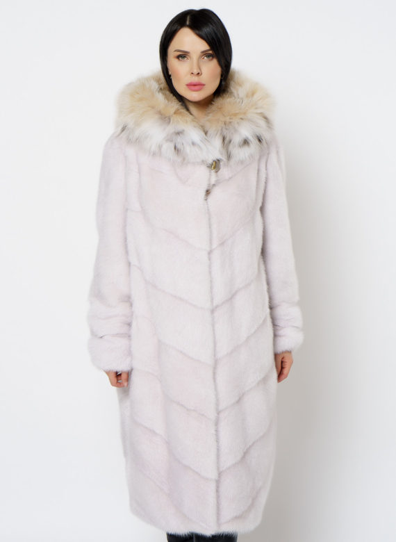 Светлая шуба с рысью