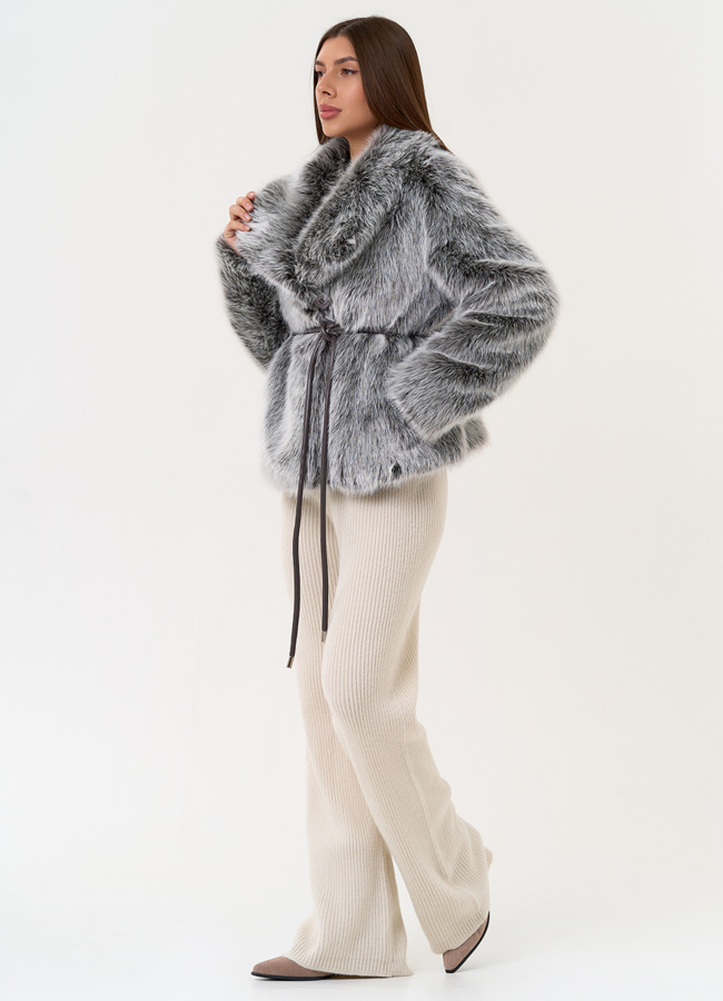 Женская короткая шуба из эко меха с воротником модель № 31438 в рассрочку Женская короткая шуба из эко меха с воротником модель № 31438 в рассрочку