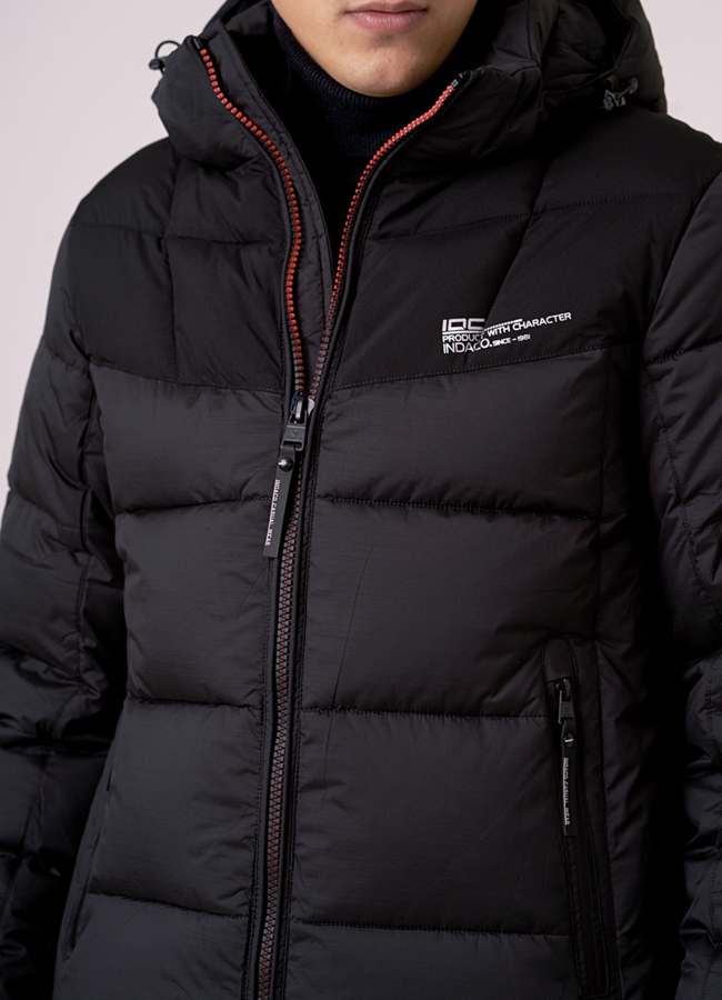 Куртка с капюшоном на молнии в черном цвете модель № 925 в рассрочку