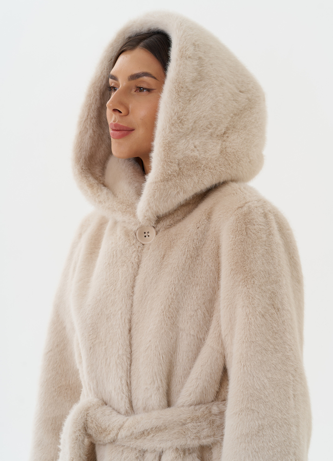 Удлиненная шуба из экомеха с капюшоном модель № 1333 универмаг малина