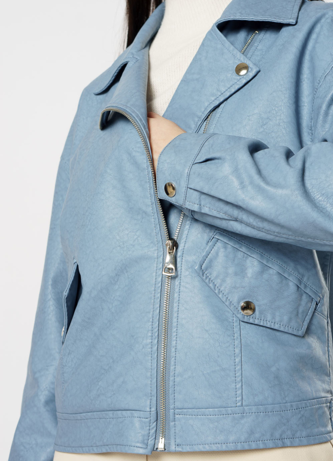 Куртка из эко кожи голубого цвета модель № 20627 универмаг малина