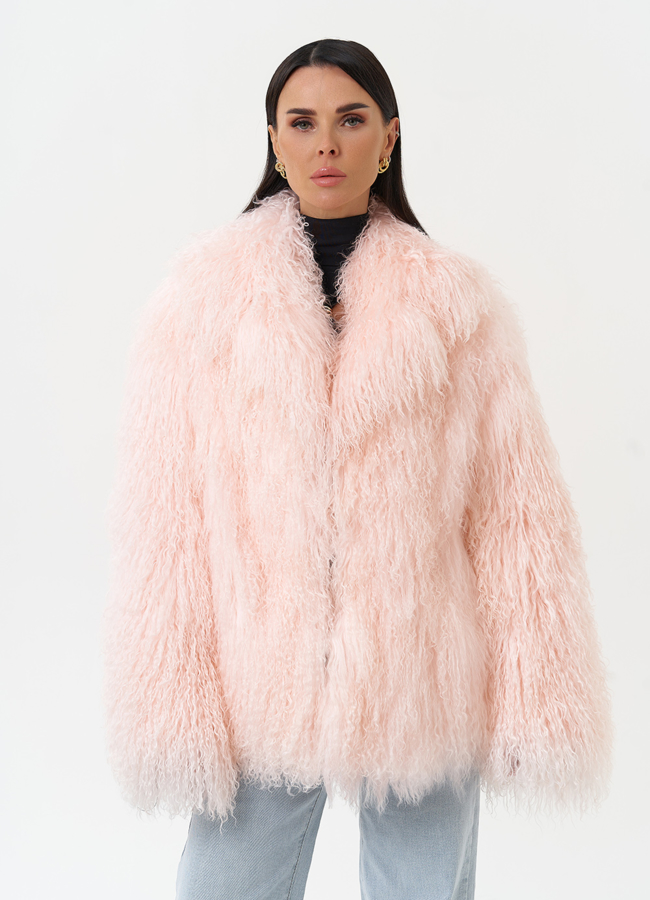 фото Женская шуба из меха ламы модель № 31039 фото Женская шуба из меха ламы модель № 31039