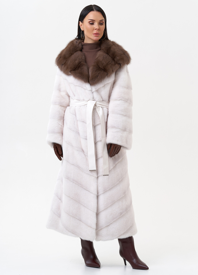 Норковая шуба с капюшоном из меха куницы модель № 29528 универмаг малина