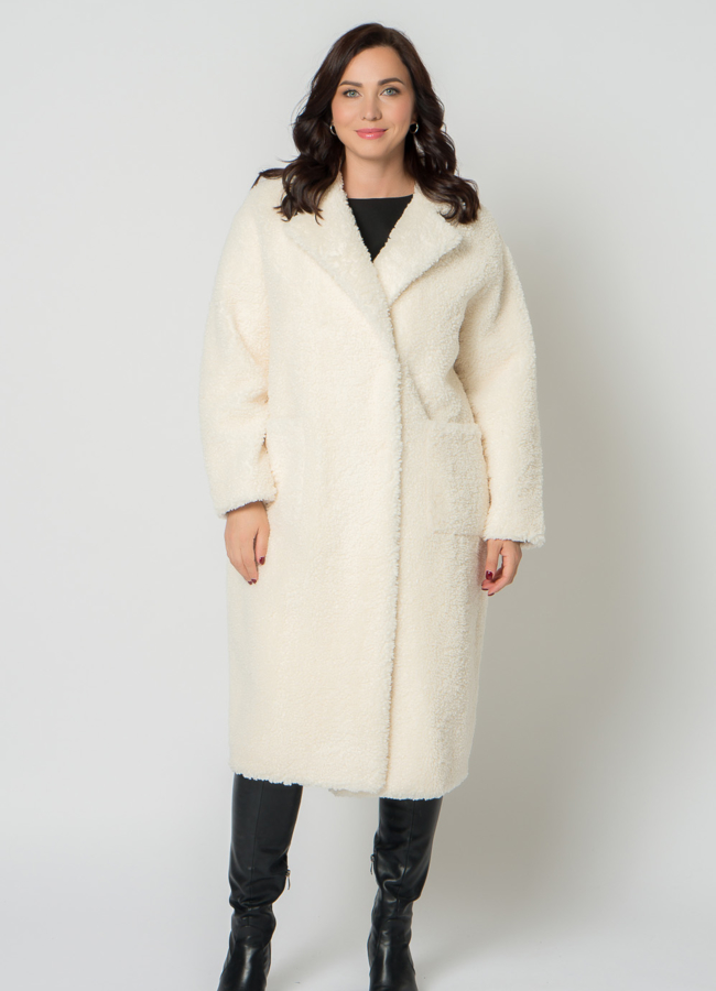 фото Пальто из эко меха белого цвета с английским воротником модель № 19433