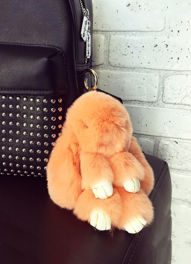 Меховой брелок зайчик модель № A-1 универмаг малина