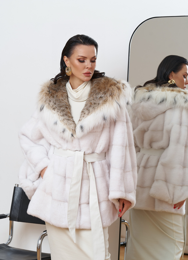 Короткая светлая шуба с рысью модель № 81033 универмаг малина