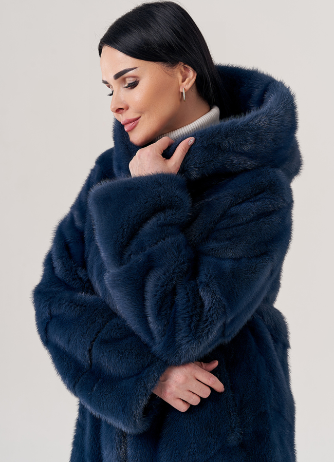 Женская шуба из норки с капюшоном  модель № 23864 в кредит