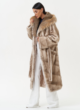 Женская шуба из меха норки с капюшоном из меха рыси