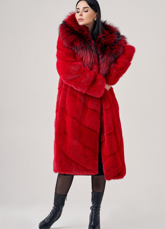 Шуба из норки с капюшоном  красного цвета  модель № 23838 универмаг малина