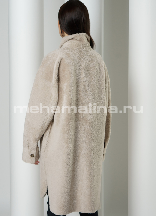 Светлая дубленка с накладными карманами, на пуговицах модель № 3407 в кредит