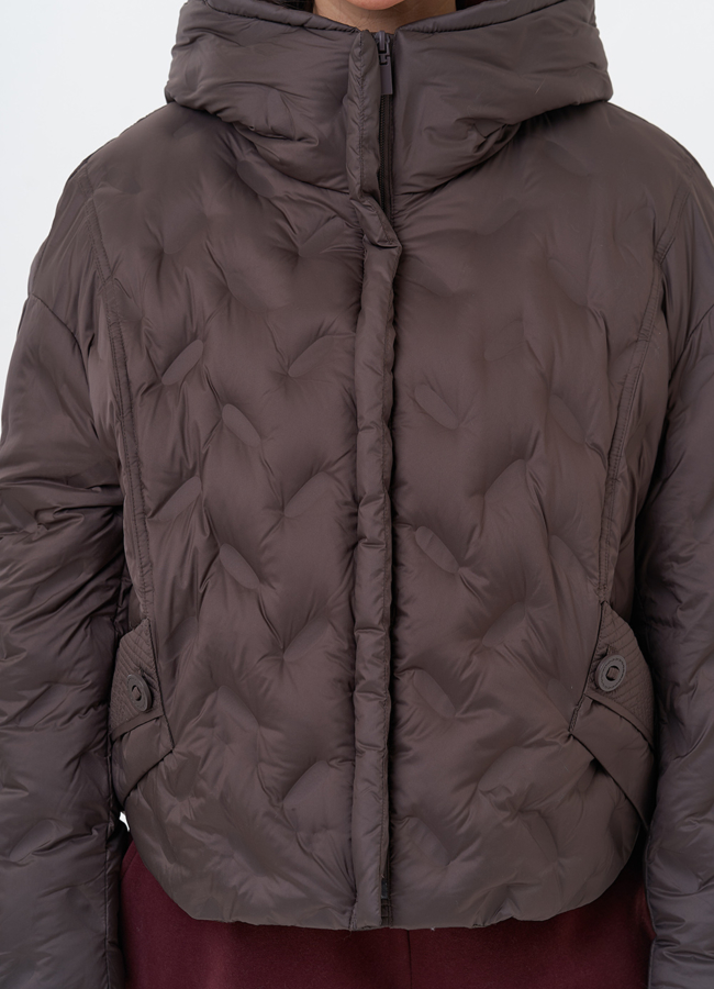 Женская куртка с капюшоном  модель № 29888 универмаг малина