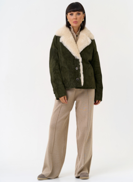 Пуховик из натуральной замши с английским воротником