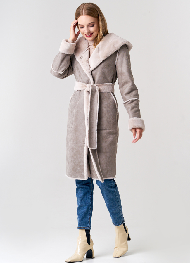 Удлиненная женская дубленка  модель № 21559 меха малина