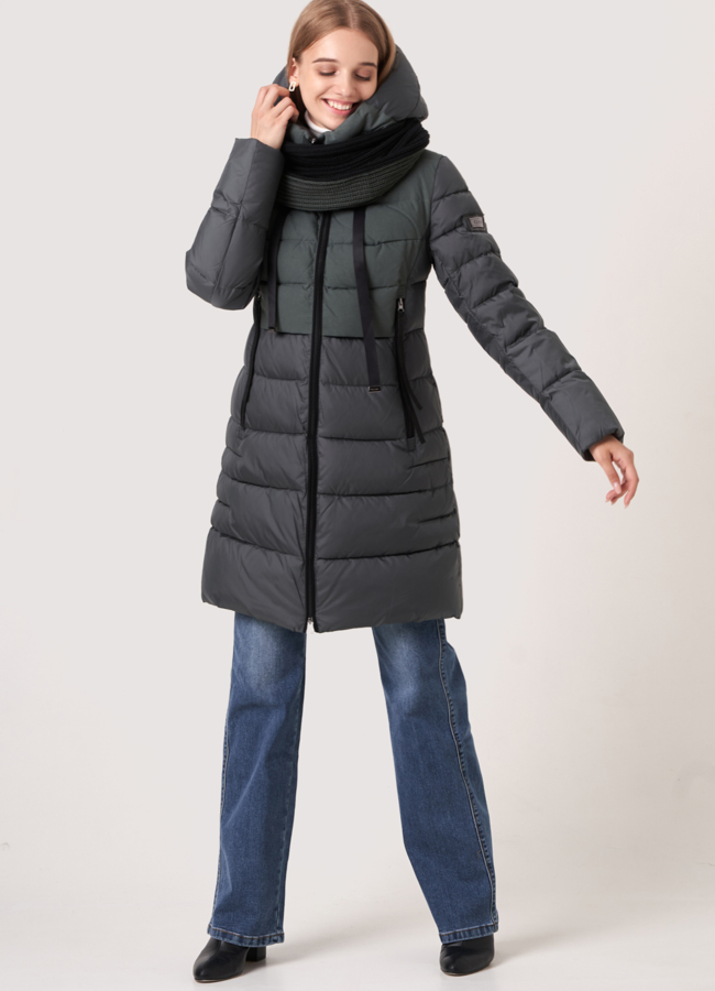 Пуховик серого цвета на молнии с капюшоном модель № 209 универмаг малина