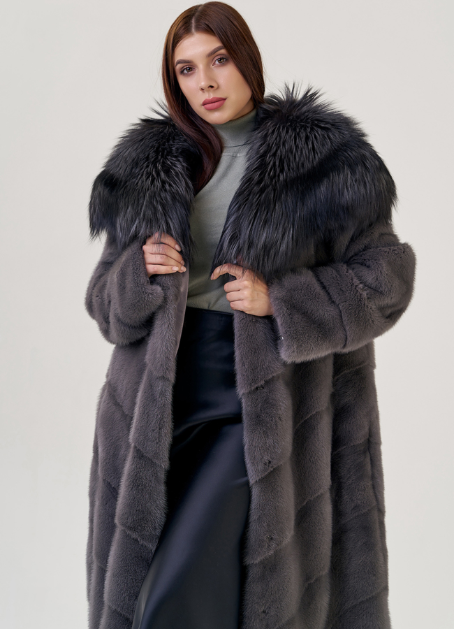 Шуба из норки с капюшоном из чернобурки модель № 77908 универмаг малина