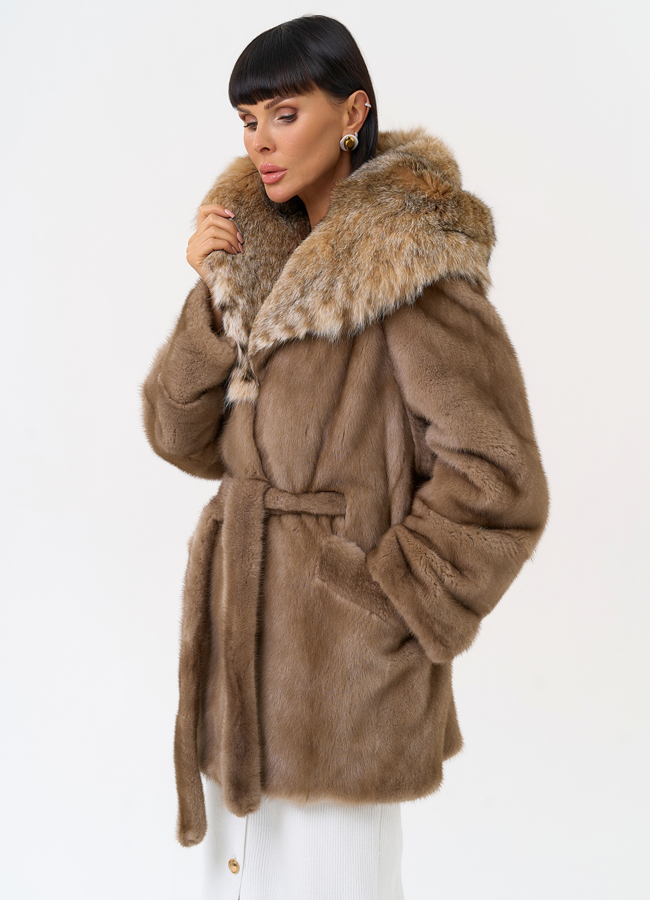 Женская шуба из меха норки с капюшоном из меха рыси модель № 31165 в рассрочку