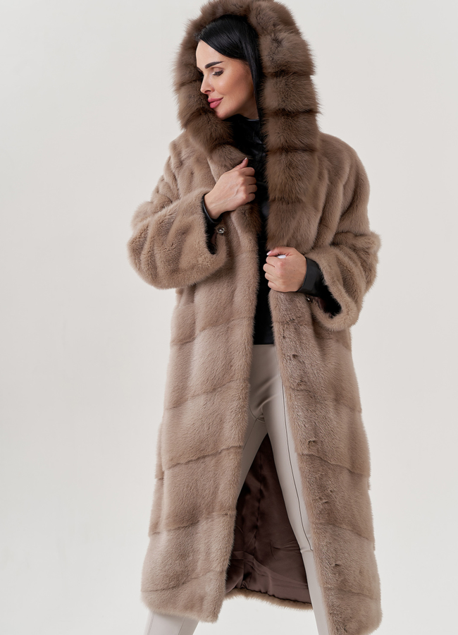 Шуба норковая с капюшоном из куницы модель № 78768 универмаг малина