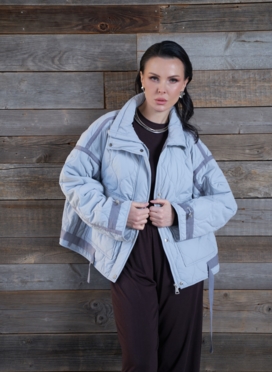 Короткая куртка с воротником стойкой