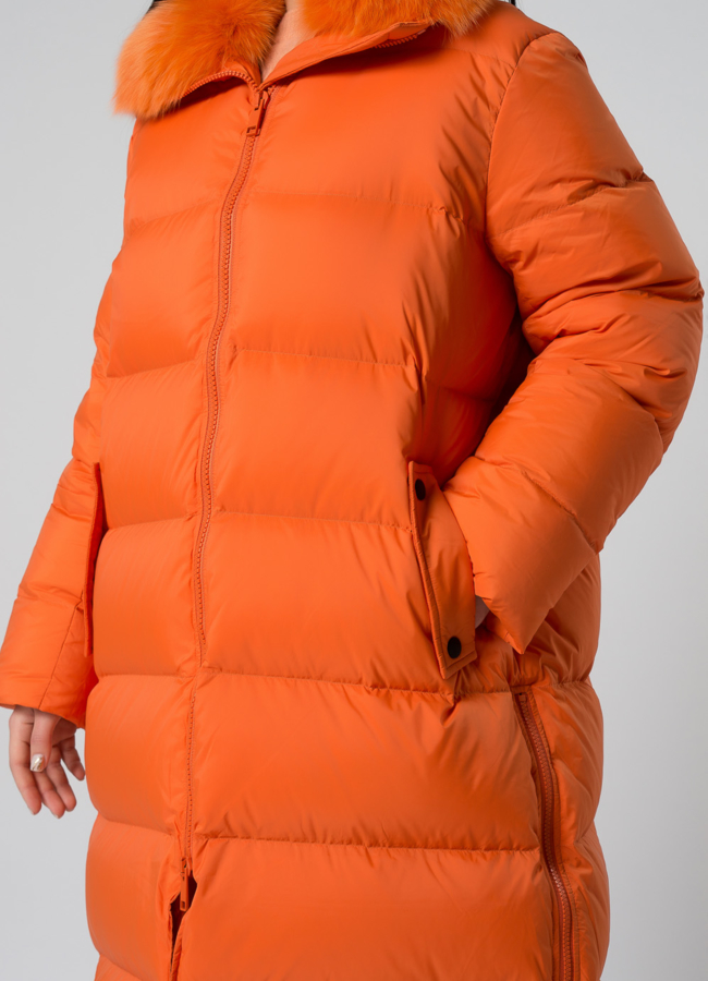 Пуховик женский с мехом  модель № 22168 универмаг малина