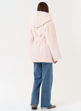 Женская шуба из эко меха с капюшоном Женская шуба из эко меха с капюшоном