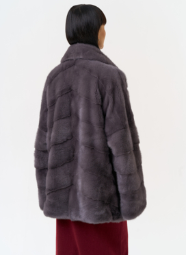 Шуба из меха норки с английским воротником