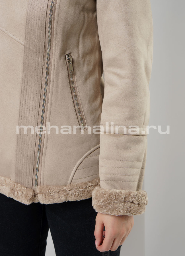 Укороченная дубленка бежевого цвета на молнии модель № 9180 универмаг малина