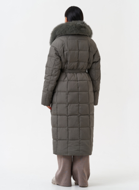 Женский пуховик с английским воротником