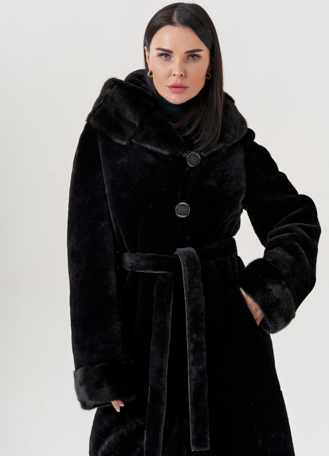 Шуба из овчины с капюшоном  модель № 77717 в кредит