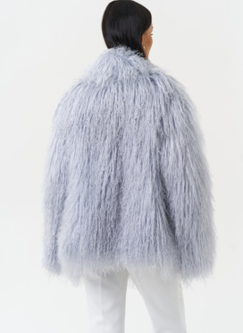 Женская шуба из меха ламы Женская шуба из меха ламы