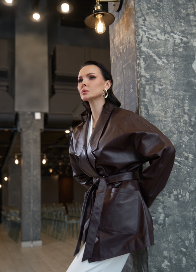 фото Куртка из натуральной кожи бордового цвета модель № 30046 фото Куртка из натуральной кожи бордового цвета модель № 30046