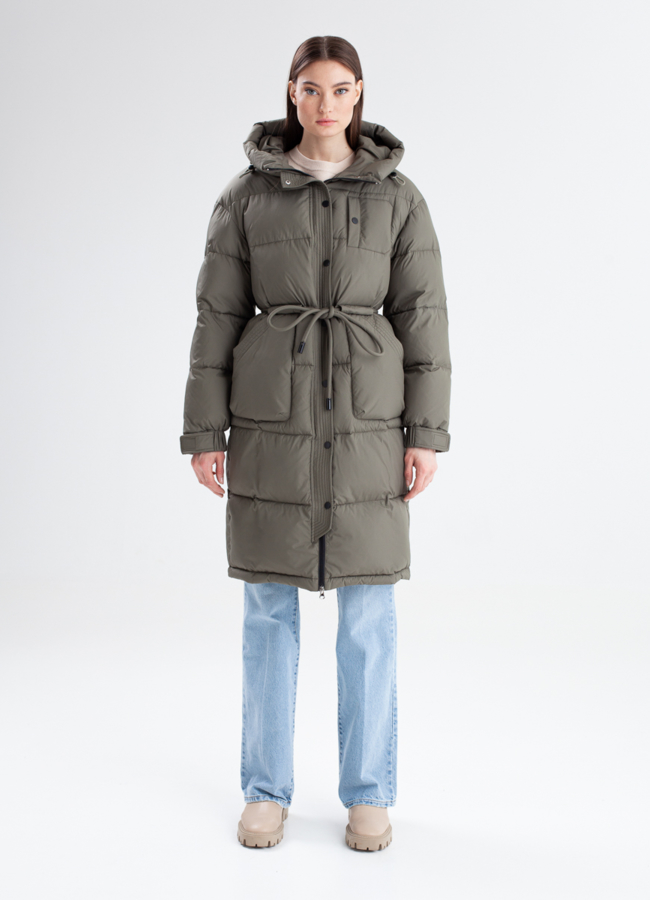 Женский пуховик в цвете хаки модель № 23339 меха малина