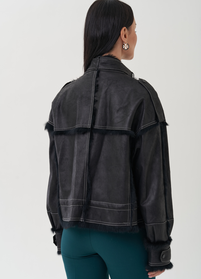 Женская куртка черного цвета  модель № 25551 универмаг малина