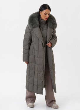 Женский пуховик с английским воротником