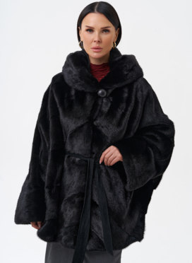 Шуба с капюшоном и норки Шуба с капюшоном и норки