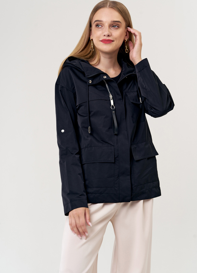 Демисезонная куртка в черном цвете модель № 21232 меха малина