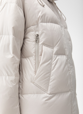 Женский пуховик с капюшоном 