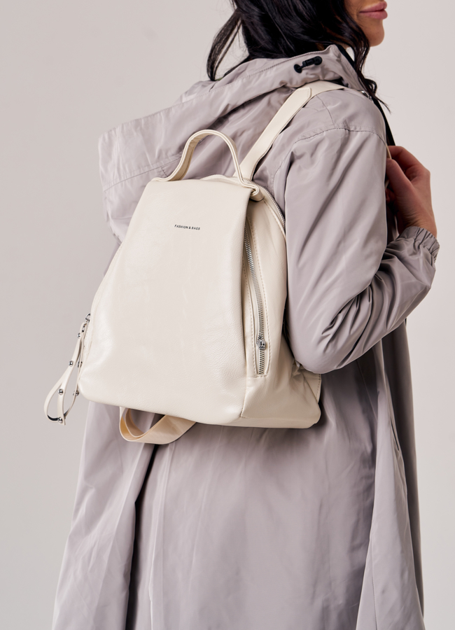 Рюкзак женский из эко кожи бежевого цвета модель № ZR 869 универмаг малина