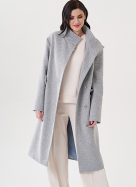 Женское пальто с воротником стойка