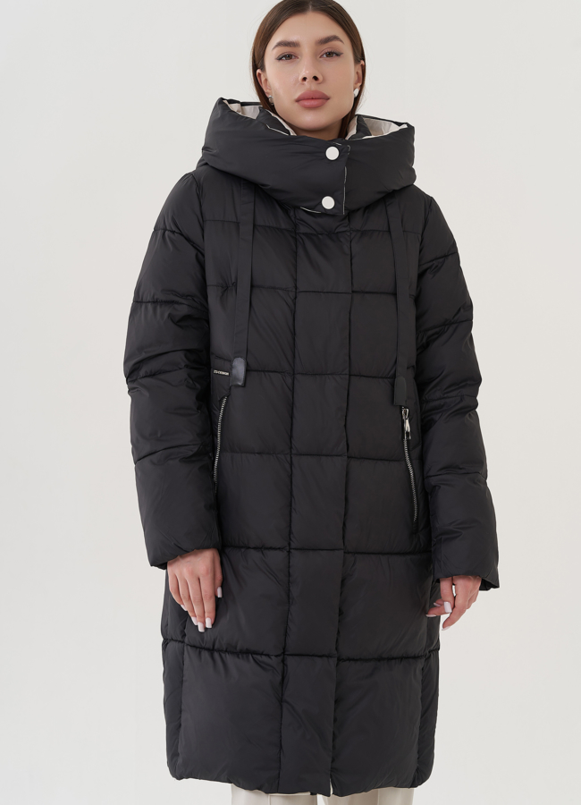 фото Женский пуховик с капюшоном черного цвета  модель № 25781