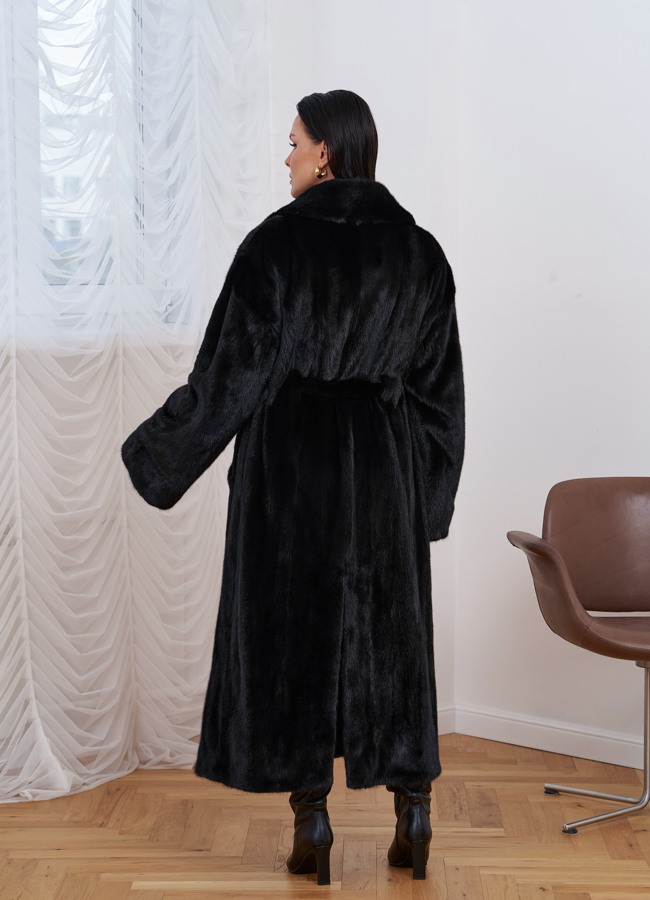 Женская норковая шуба черного цвета с английским воротником модель № 27603 универмаг малина Женская норковая шуба черного цвета с английским воротником модель № 27603 универмаг малина