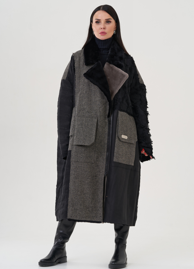 Пальто черного цвета с английским воротником  модель № 24943 меха малина