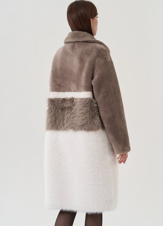 Пальто из искусственного меха бежевого цвета модель № 25416 универмаг малина