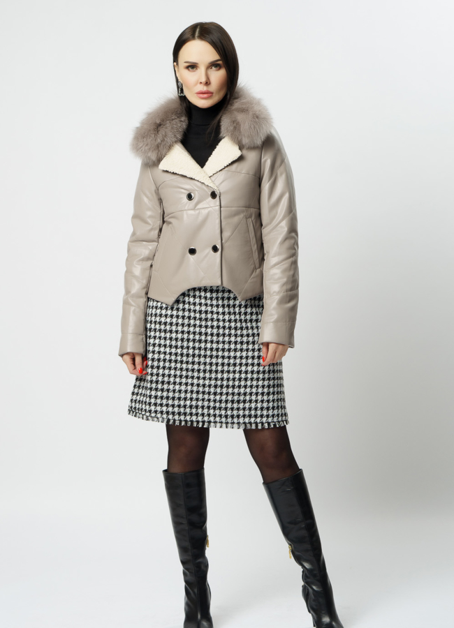 фото Куртка из искусственной кожи бежевого цвета модель № 20219