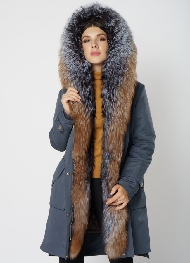 Парка синего цвета с меховой отделкой  модель № 12265 универмаг малина