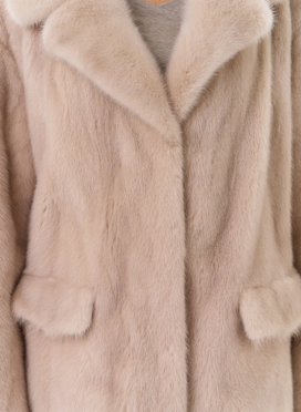 Шуба из меха норки с английским воротником