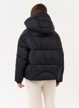 Женский короткий пуховик черного цвета Женский короткий пуховик черного цвета
