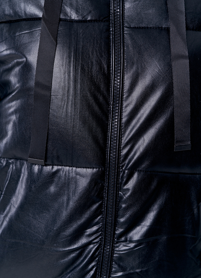 Удлиненная куртка из эко кожи с капюшоном модель № 21852 универмаг малина